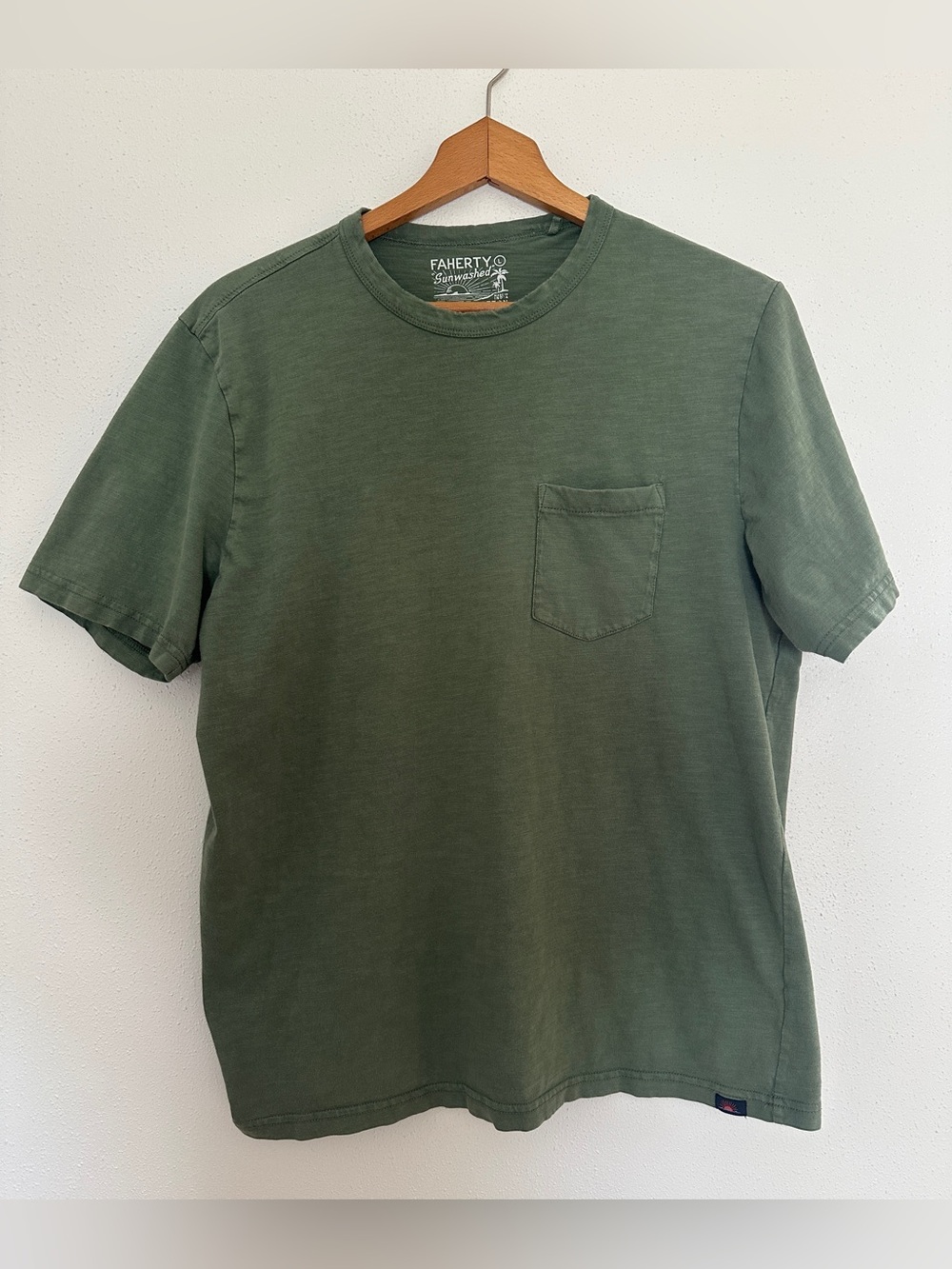 Faherty Sunwashed Pocket T-Shirt Green Organic Cotton Size Large L